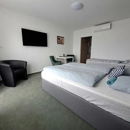 Partside * 巴拉顿菲赖德